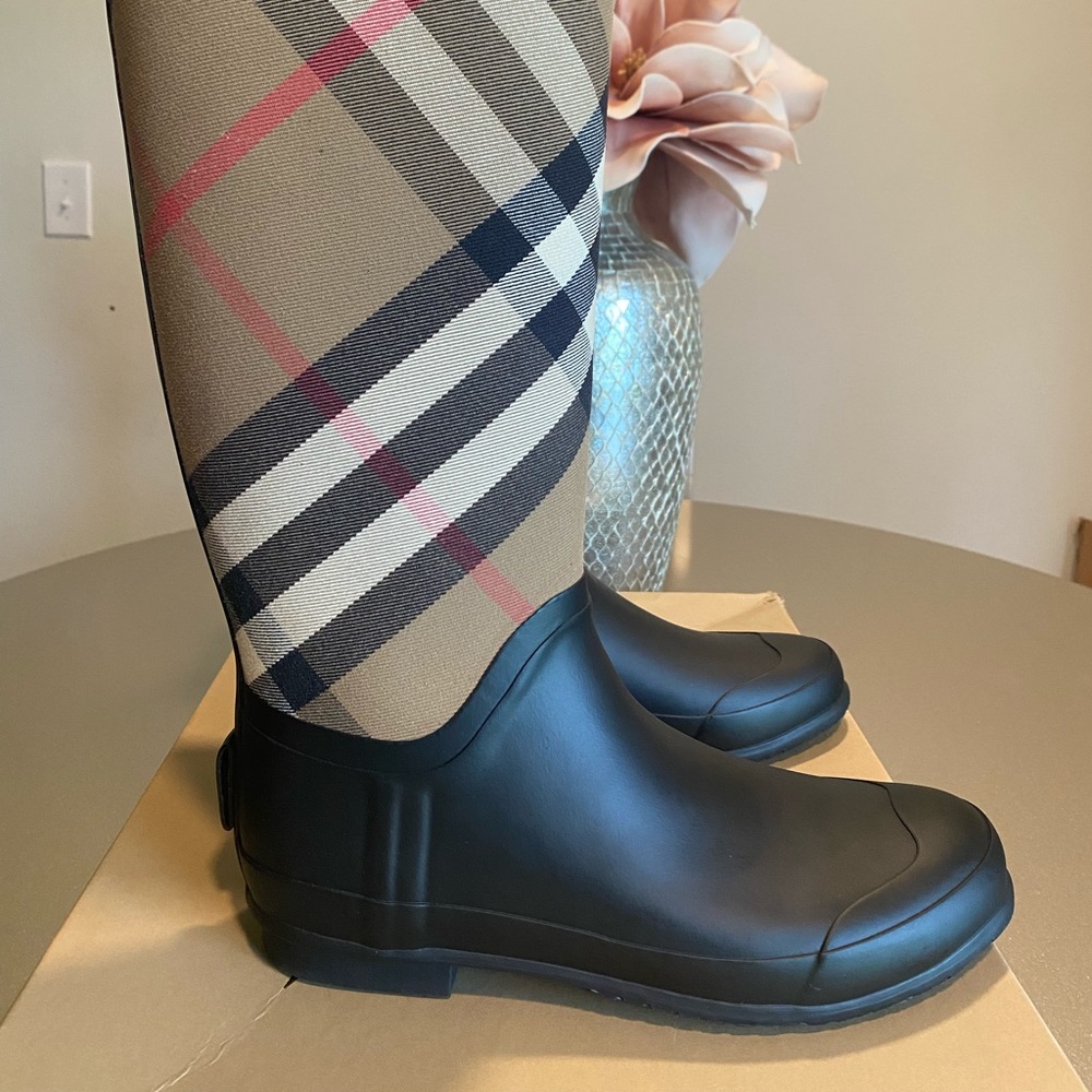 Burberry Clemence Nova Rainboots